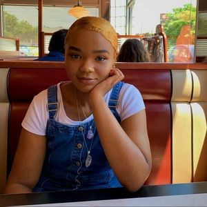 Meet your Posher, Kayla